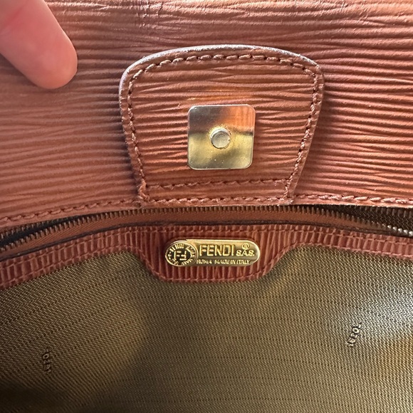 Vintage Fendi Leather Crossbody Bag - Picture 3 of 12